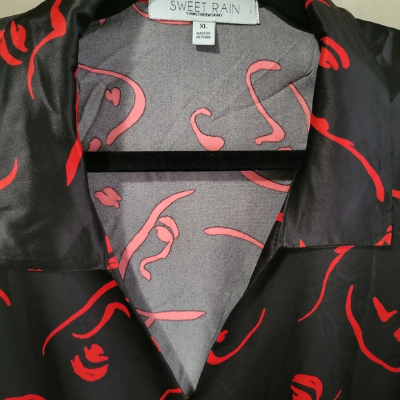 Top - Picture 2 of 3